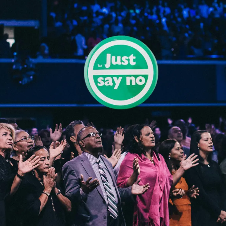 Empty words for toxic theatre